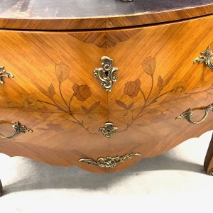 คอมโมดท็อปหินอ่อน