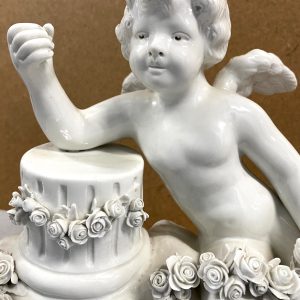 คิวปิดเซรามิกมีลายเซ็นต์งานฝรั่งเศส