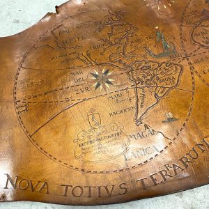 แผ่นหนังแผนที่โลกภาษาลาติน